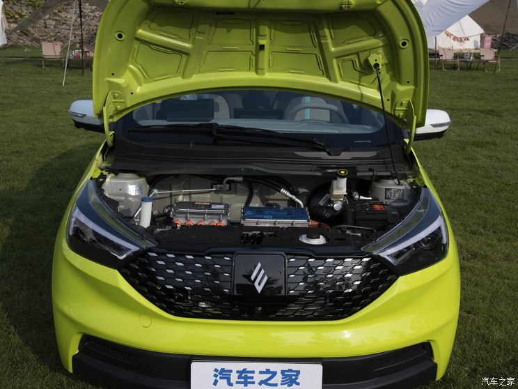 江铃集团新能源 易至EV3 2023款 320KM 青春豪华版 江铃集团新能源 易至EV3 2023款 320KM 青春豪华版