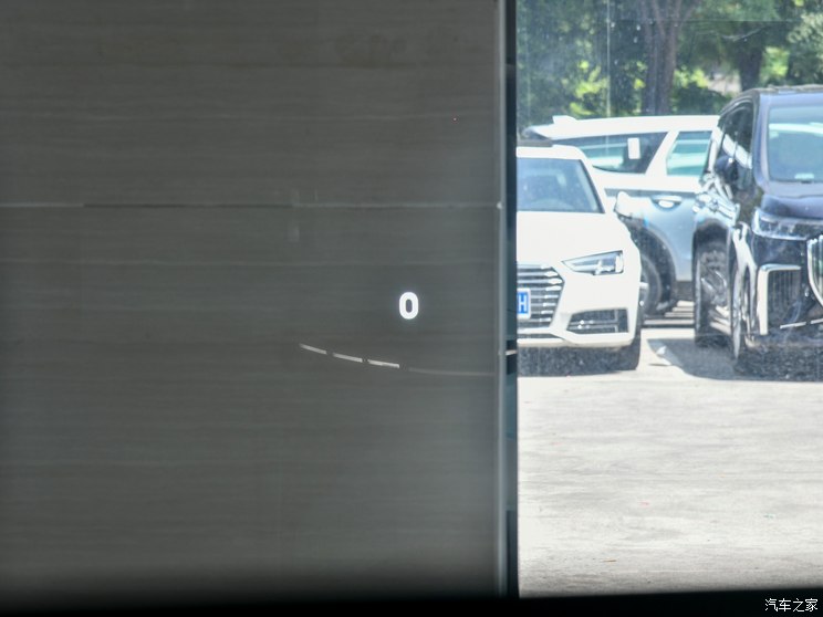 睿蓝汽车 睿蓝7 2023款 605km 猎光 睿蓝汽车 睿蓝7 2023款 605km 猎光