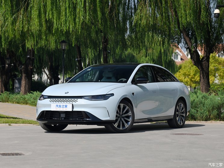 零跑汽车 零跑C01 2023款 增程 216 舒享版 零跑汽车 零跑C01 2023款 增程 216 舒享版