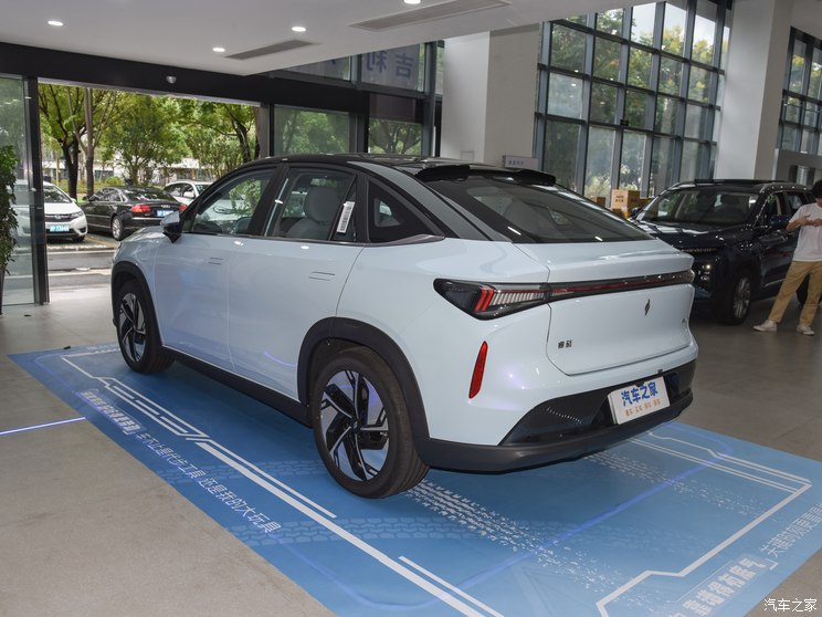 睿蓝汽车 睿蓝7 2023款 605km 猎光 睿蓝汽车 睿蓝7 2023款 605km 猎光