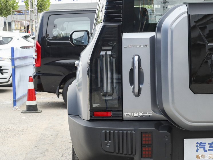 奇瑞汽车 捷途旅行者 2023款 1.5T 两驱发现PRO 奇瑞汽车 捷途旅行者 2023款 1.5T 两驱发现PRO