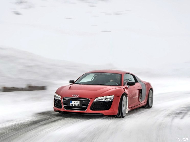 Audi Sport 奥迪R8 2013款 e-tron concept Audi Sport 奥迪R8 2013款 e-tron concept
