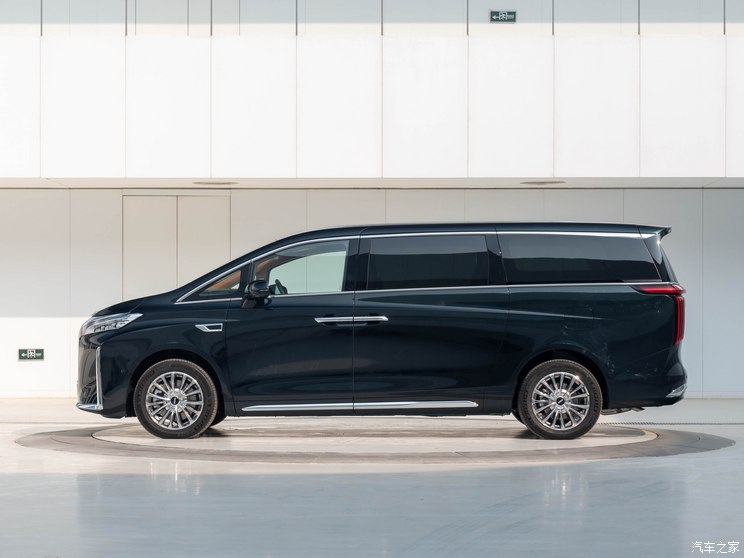 长城汽车 高山DHT-PHEV 2023款 行政加长版 长城汽车 高山DHT-PHEV 2023款 行政加长版