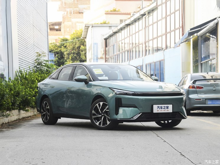 吉利汽车 银河L6 2023款 125km 星舰 吉利汽车 银河L6 2023款 125km 星舰