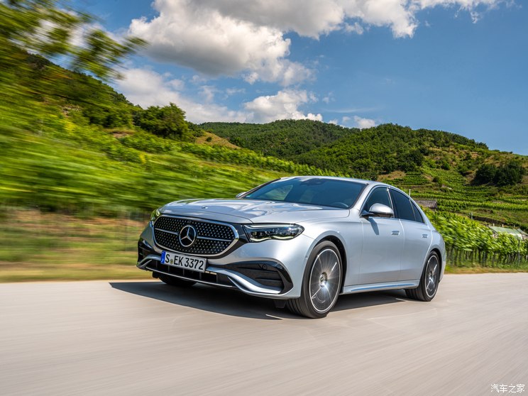 奔驰(进口) 奔驰E级(进口) 2024款 E 220 d 4MATIC AMG Line 欧洲版 奔驰(进口) 奔驰E级(进口) 2024款 E 220 d 4MATIC AMG Line 欧洲版