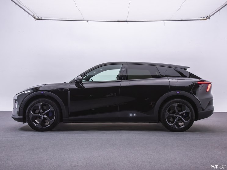 吉利汽车 极越01 2023款 三元锂 吉利汽车 极越01 2023款 三元锂