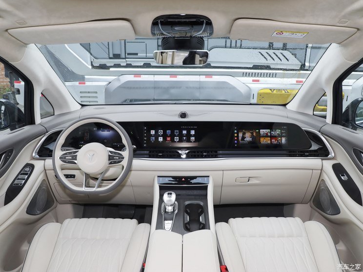 岚图汽车 梦想家 2024款 PHEV 超长续航旗舰版 岚图汽车 梦想家 2024款 PHEV 超长续航旗舰版