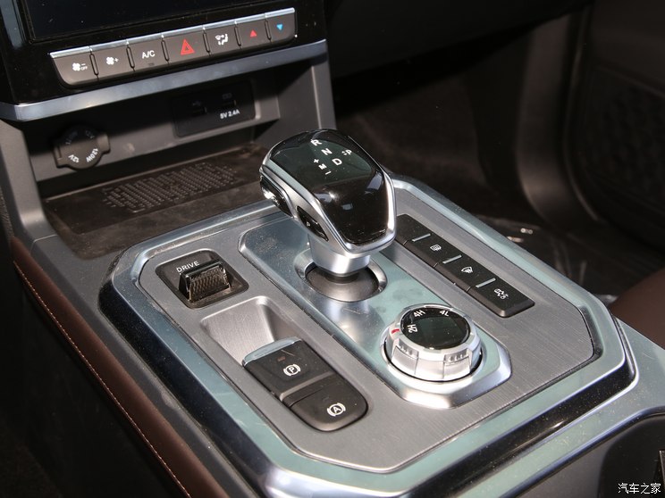 江淮汽车 悍途 2023款 2.0T 自动柴油四驱精英型标双 江淮汽车 悍途 2023款 2.0T 自动柴油四驱精英型标双