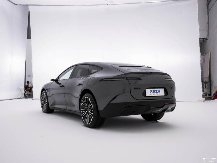 阿维塔科技 阿维塔12 2023款 双电机版 阿维塔科技 阿维塔12 2023款 双电机版