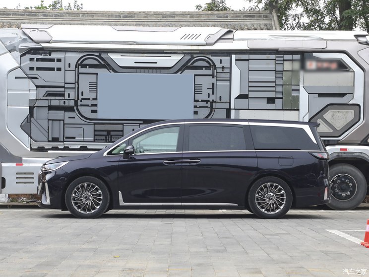 岚图汽车 梦想家 2024款 PHEV 超长续航旗舰版 岚图汽车 梦想家 2024款 PHEV 超长续航旗舰版