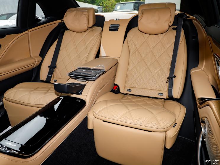 梅赛德斯-迈巴赫 迈巴赫S级 2022款 S 680 4MATIC Virgil Abloh 限量版 梅赛德斯-迈巴赫 迈巴赫S级 2022款 S 680 4MATIC Virgil Abloh 限量版