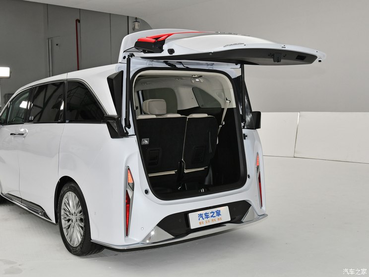 合创汽车 合创V09 2023款 旗舰版 762 合创汽车 合创V09 2023款 旗舰版 762