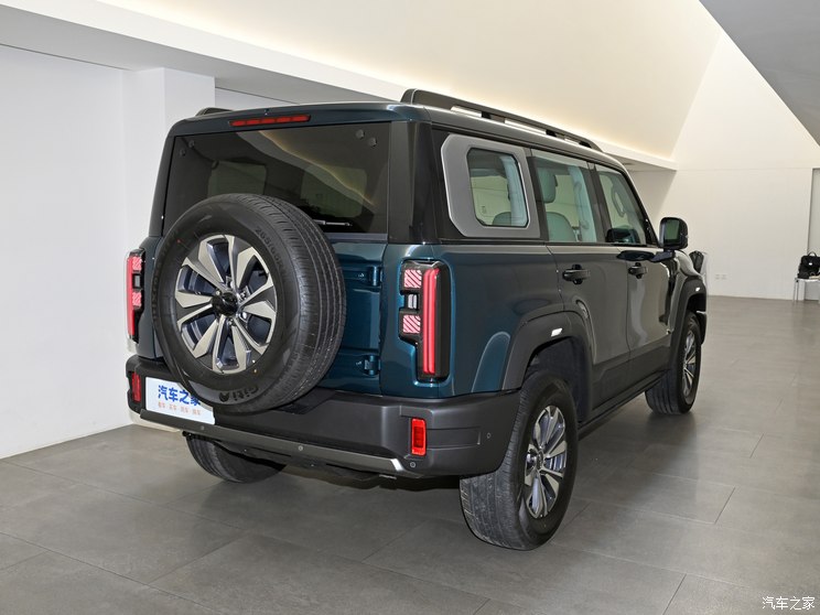 北京越野 北京BJ40 2024款 2.0T 城市猎人版 高配 北京越野 北京BJ40 2024款 2.0T 城市猎人版 高配