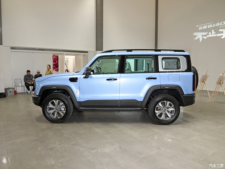 北京越野 北京BJ40 2024款 2.0T 城市猎人版 高配 北京越野 北京BJ40 2024款 2.0T 城市猎人版 高配