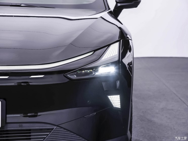 吉利汽车 极越01 2023款 三元锂 吉利汽车 极越01 2023款 三元锂