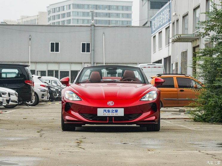 上汽集团 MG Cyberster 2023款 580km 超然致远版 上汽集团 MG Cyberster 2023款 580km 超然致远版