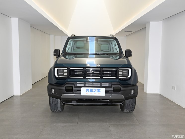 北京越野 北京BJ40 2024款 2.0T 城市猎人版 高配 北京越野 北京BJ40 2024款 2.0T 城市猎人版 高配