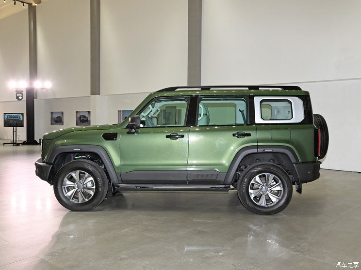 北京越野 北京BJ40 2024款 2.0T 城市猎人版 高配 北京越野 北京BJ40 2024款 2.0T 城市猎人版 高配