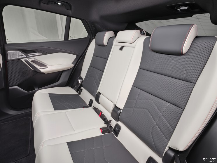 宝马(进口) 宝马iX2 2024款 xDrive30 宝马(进口) 宝马iX2 2024款 xDrive30