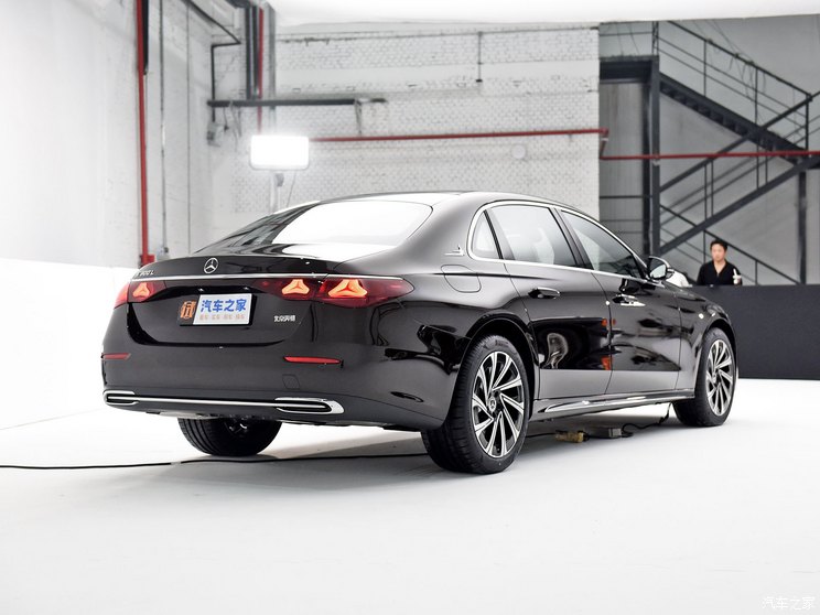 北京奔驰 奔驰E级 2024款 E 300 L 北京奔驰 奔驰E级 2024款 E 300 L