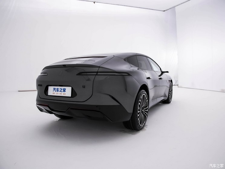 阿维塔科技 阿维塔12 2023款 双电机版 阿维塔科技 阿维塔12 2023款 双电机版