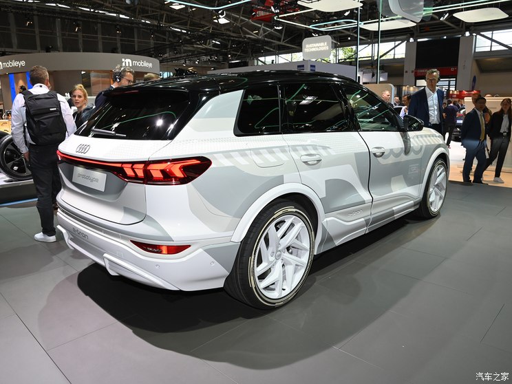 奥迪(进口) 奥迪Q6 e-tron 2023款 基本型 奥迪(进口) 奥迪Q6 e-tron 2023款 基本型