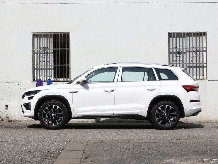 上汽大众斯柯达 柯迪亚克 2022款 TSI330 7座两驱豪华版 上汽大众斯柯达 柯迪亚克 2022款 TSI330 7座两驱豪华版