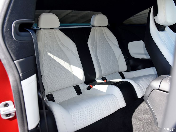 奔驰(进口) 奔驰CLE 2023款 450 4MATIC Coupe 奔驰(进口) 奔驰CLE 2023款 450 4MATIC Coupe