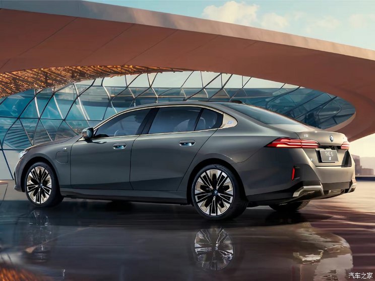 华晨宝马 宝马i5 2024款 eDrive 40L M运动套装 华晨宝马 宝马i5 2024款 eDrive 40L M运动套装