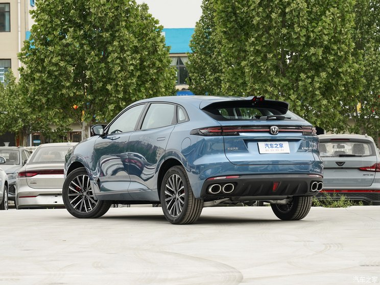 长安汽车 长安UNI-K 2023款 2.0T 四驱悦享型 长安汽车 长安UNI-K 2023款 2.0T 四驱悦享型