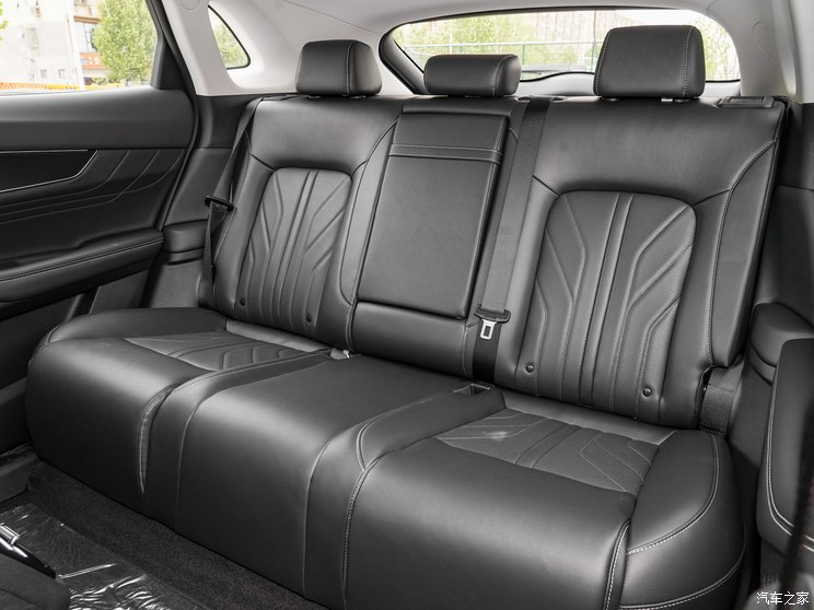 长安汽车 长安UNI-K 2023款 2.0T 四驱悦享型 长安汽车 长安UNI-K 2023款 2.0T 四驱悦享型