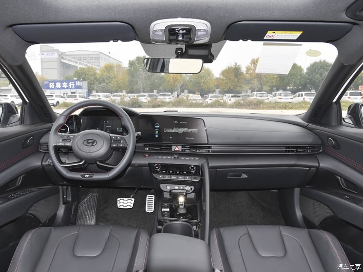 北京现代 伊兰特 2023款 240TGDi DCT N Line LUX尊贵版 北京现代 伊兰特 2023款 240TGDi DCT N Line LUX尊贵版