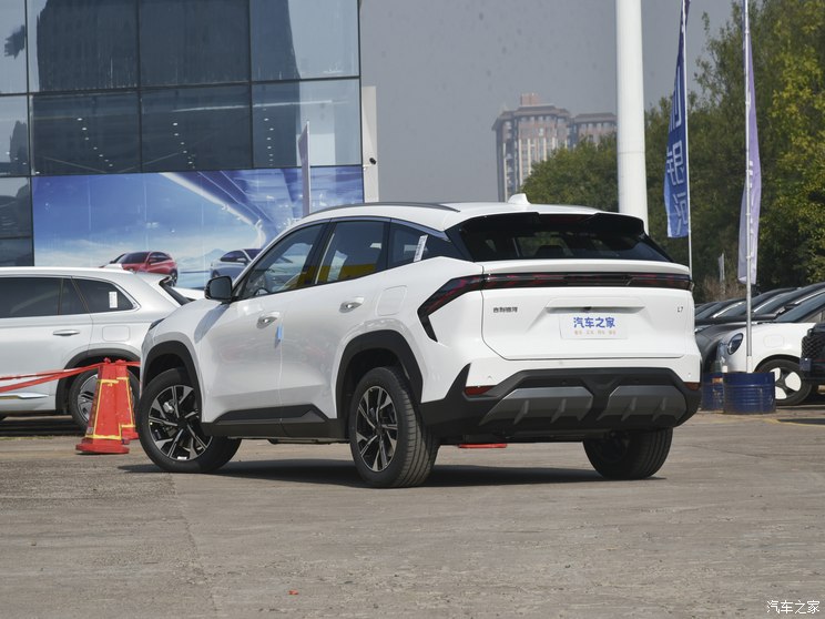 吉利汽车 银河L7 2023款 1.5T 55km PRO 吉利汽车 银河L7 2023款 1.5T 55km PRO