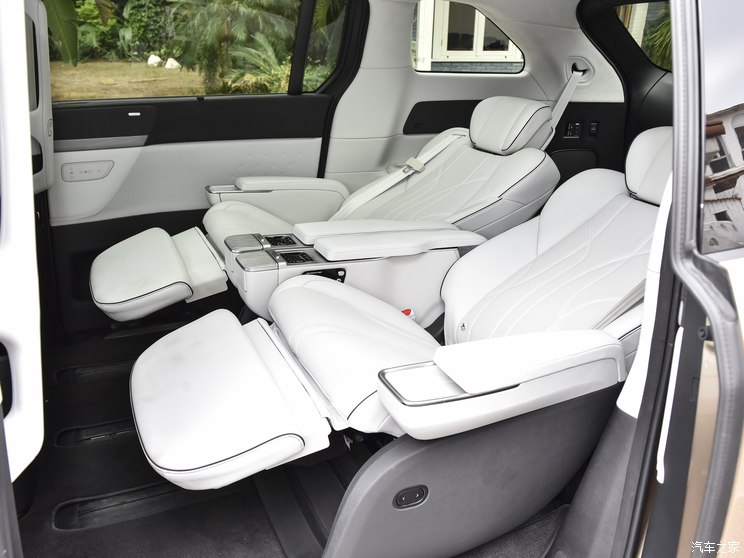 小鹏汽车 小鹏X9 2023款 四驱 三元锂 小鹏汽车 小鹏X9 2023款 四驱 三元锂