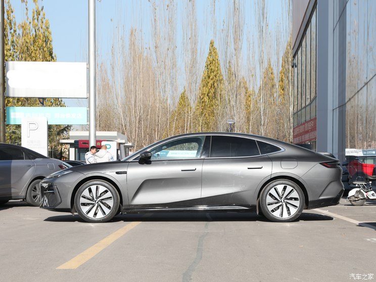 吉利汽车 银河E8 2023款 基本型 吉利汽车 银河E8 2023款 基本型