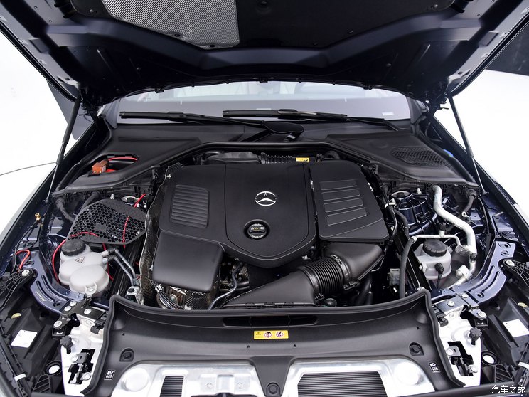 北京奔驰 奔驰E级 2024款 E 300 L 尊贵运动型 北京奔驰 奔驰E级 2024款 E 300 L 尊贵运动型