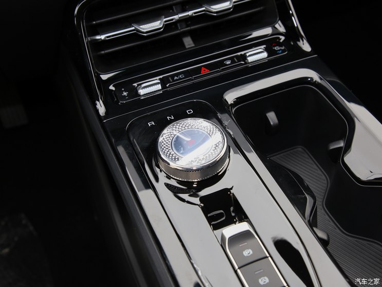 上汽通用五菱 五菱星光 2023款 70 标准版 上汽通用五菱 五菱星光 2023款 70 标准版