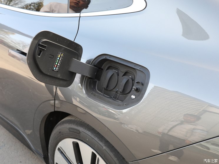 吉利汽车 银河E8 2023款 基本型 吉利汽车 银河E8 2023款 基本型