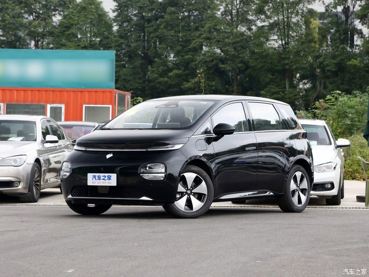 上汽通用五菱 宝骏云朵 2023款 460 Max 灵犀版 上汽通用五菱 宝骏云朵 2023款 460 Max 灵犀版