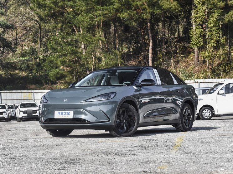 北汽新能源 极狐 阿尔法S(ARCFOX αS) 2023款 735E+ 森林版 175kW 北汽新能源 极狐 阿尔法S(ARCFOX αS) 2023款 735E+ 森林版 175kW