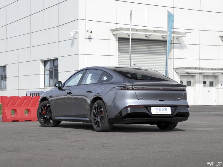 东风乘用车 eπ 007 2023款 低配版 东风乘用车 eπ 007 2023款 低配版