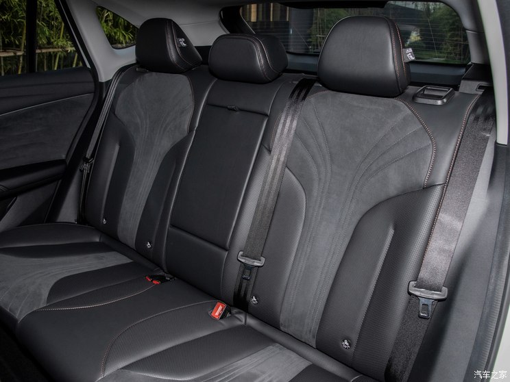 上汽集团 荣威D5X DMH 2024款 基本型高配 上汽集团 荣威D5X DMH 2024款 基本型高配