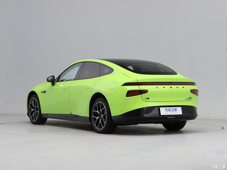 小鹏汽车 小鹏P7 2023款 P7i 610 鹏翼性能版 小鹏汽车 小鹏P7 2023款 P7i 610 鹏翼性能版