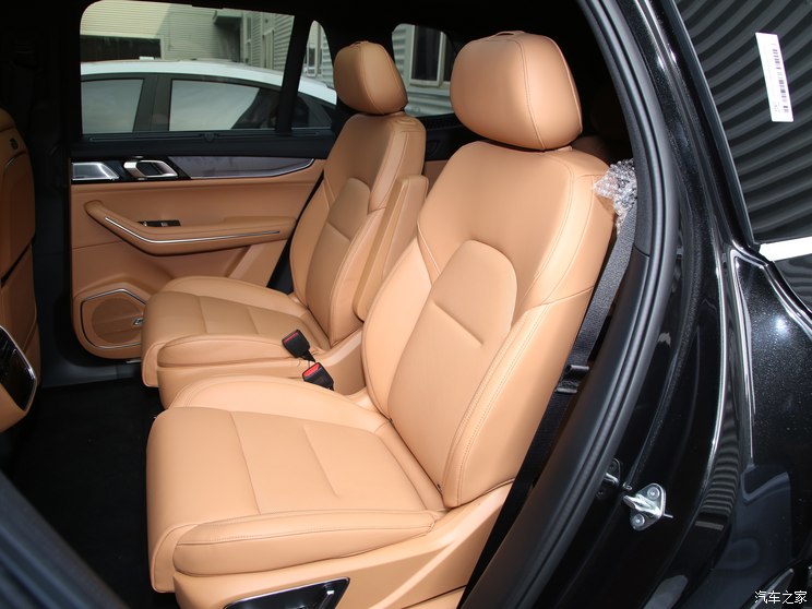 领克 领克09新能源 2024款 2.0TD EM-P HALO 六座 领克 领克09新能源 2024款 2.0TD EM-P HALO 六座