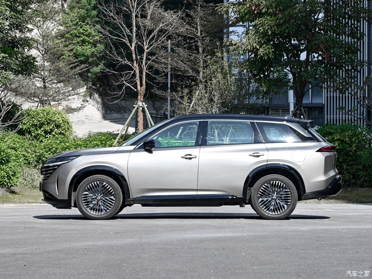 东风日产 探陆 2024款 四驱基本型 6座 东风日产 探陆 2024款 四驱基本型 6座