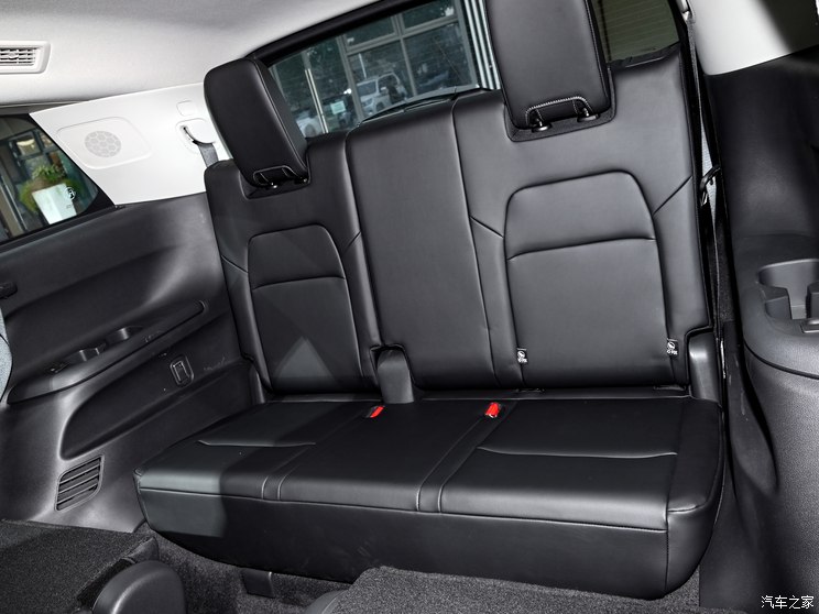 东风日产 探陆 2024款 四驱基本型 6座 东风日产 探陆 2024款 四驱基本型 6座