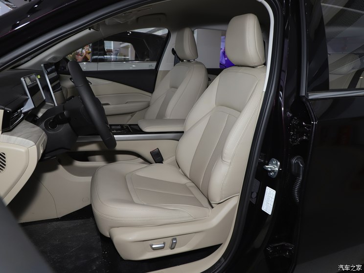 上汽通用五菱 五菱星光 2024款 纯电高配 上汽通用五菱 五菱星光 2024款 纯电高配