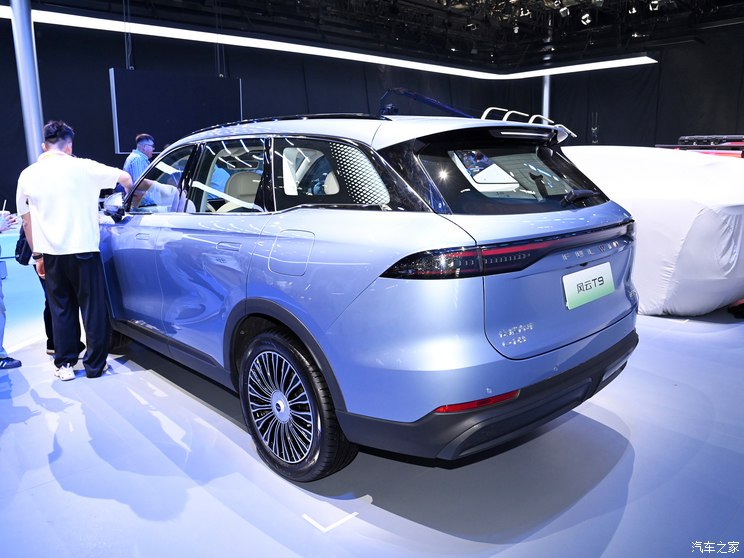 奇瑞汽车 风云T9 2024款 120 长续航版旗舰型 7座 奇瑞汽车 风云T9 2024款 120 长续航版旗舰型 7座