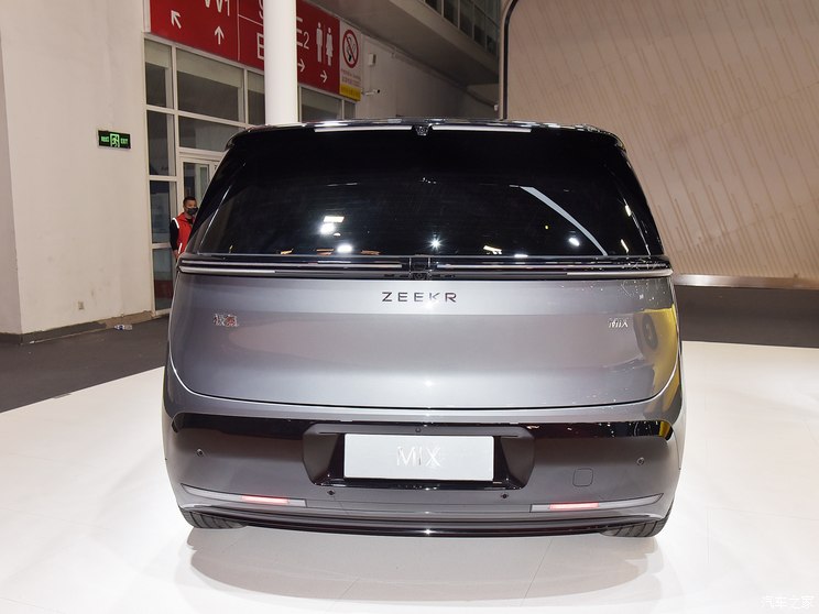 极氪 极氪MIX 2024款 三元锂 高配版 极氪 极氪MIX 2024款 三元锂 高配版