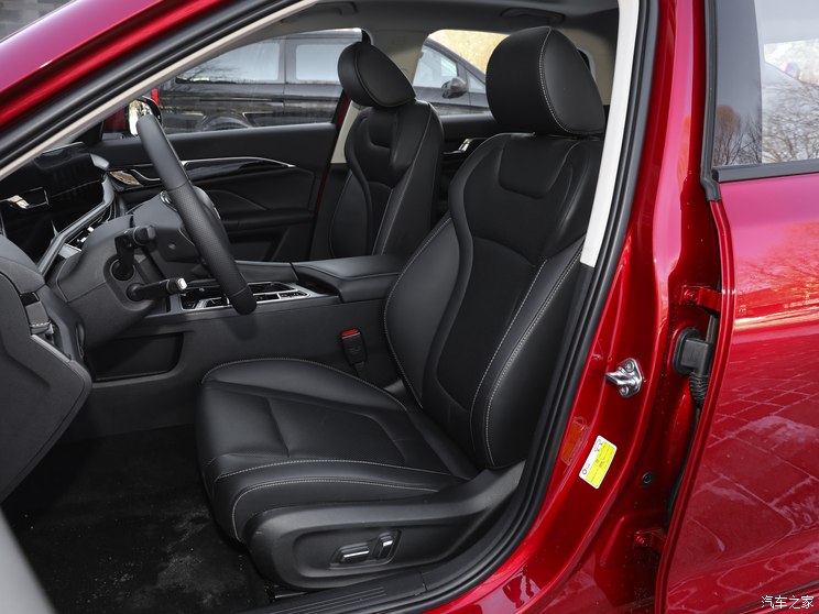 一汽奔腾 奔腾B70 2024款 第四代 2.0T 领航版 一汽奔腾 奔腾B70 2024款 第四代 2.0T 领航版